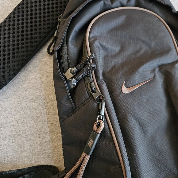 Nike 22SS Sportswear Essentials Sling Bag Unisex Crossbody Black Shoulder Strap - Picture 2 of 9